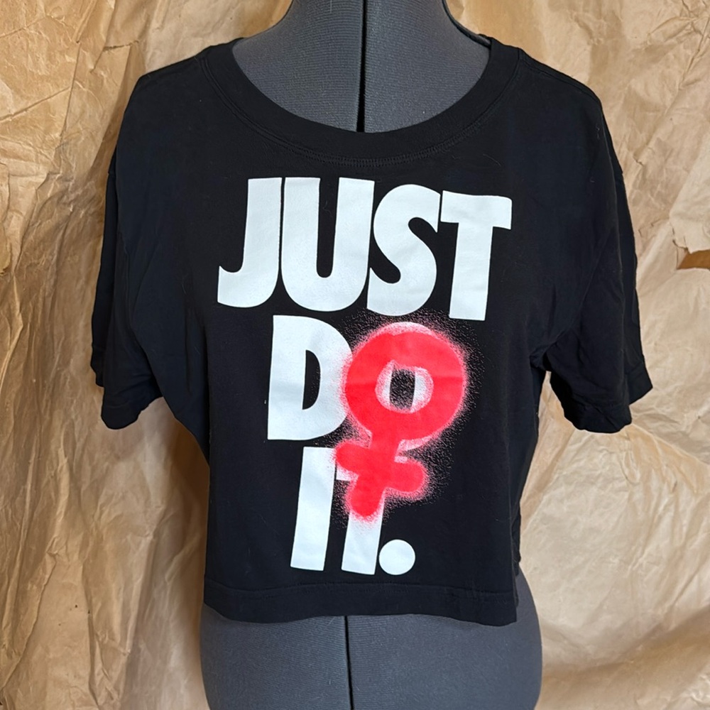 Nike Crop Top